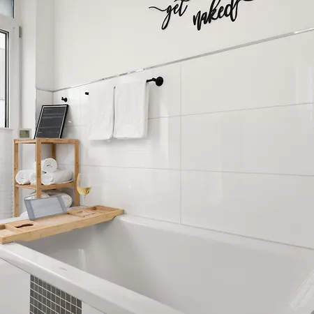 Luniq - Golden Loft - 5 Min Zum Hauptbahnhof & Messe - Klima - 8 Gaeste Appartement Essen